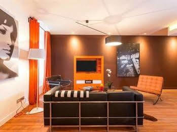 La Belle Adresse Apartment *